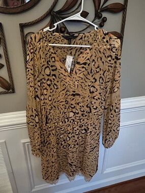 White House Black Market Tan and Black Leopard Print V-Neck Long Sleeve Dress